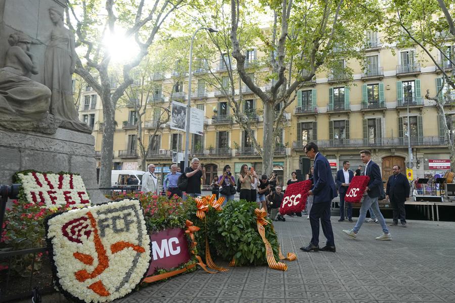 Las celebraciones de la Diada comienzan con las ofrendas a Rafael Casanova