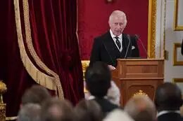 Carlos III es proclamado formalmente como nuevo Rey de Inglaterra