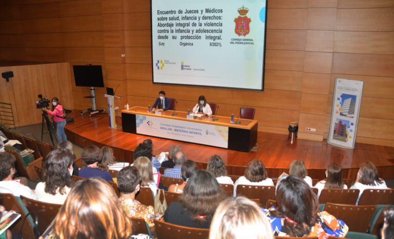 Jueces y médicos se reúnen para abordar la violencia contra la infancia y la adolescencia