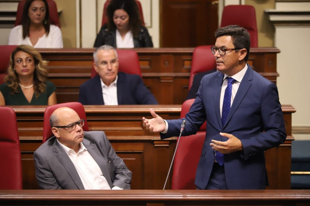 Pablo Rodríguez (CC) se presenta al Parlamento