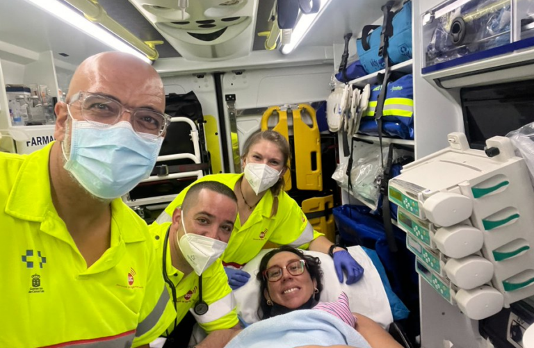 Da a luz en una ambulancia camino del hospital a la altura de La Orotava
