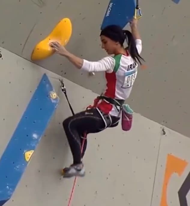 La escaladora Elnaz Rekabi regresa a Irán tras competir sin velo en Seúl