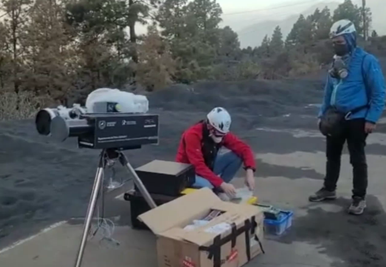 Utilizan un láser para medir la composición química de la lava del volcán de La Palma