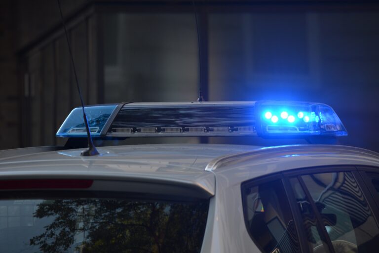 Tres muertos, incluido el atacante, en un tiroteo en un instituto de Missouri