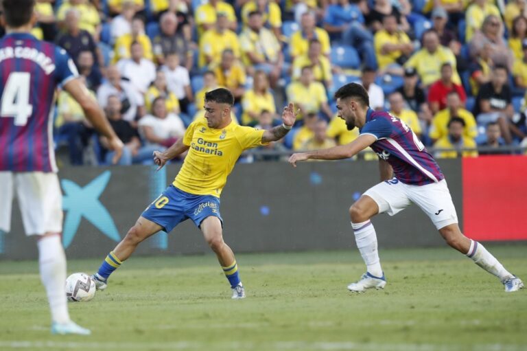 1-1. Encuentro igualado entre Las Palmas y Eibar