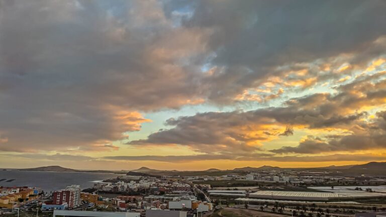Clavijo cree que la sentencia del TC sobre Ley de Costas de Galicia “habilita” el camino a Canarias para tener la suya