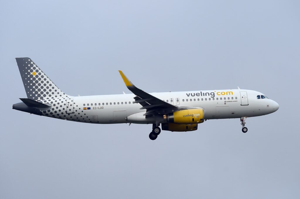 Vueling tiene que devolver 459.000€ por irregularidad en descuento residentes