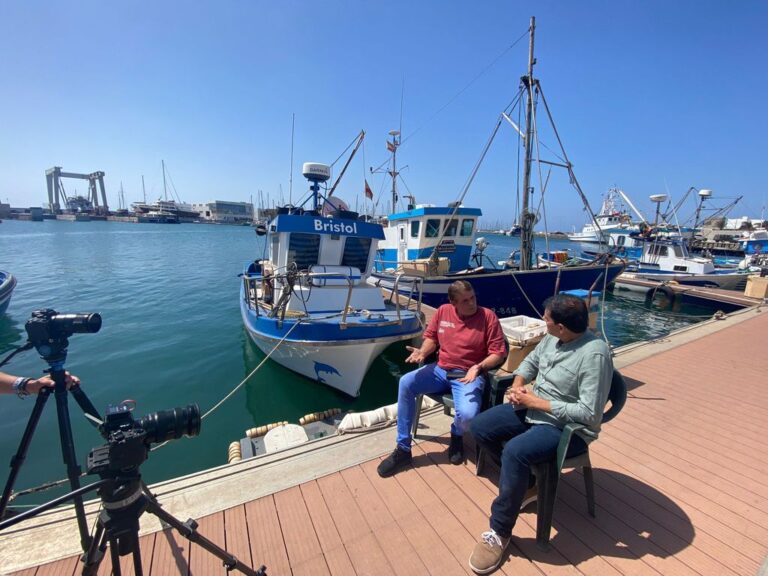 ‘Con el timple a cuestas’ dedica su capítulo a las procesiones marineras