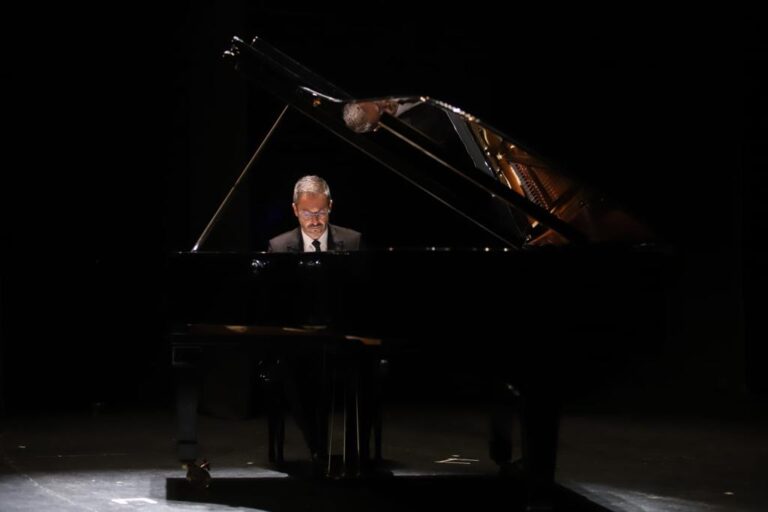 El Parlamento de Canarias celebra su 40º aniversario con el concierto ‘De la música a la palabra’