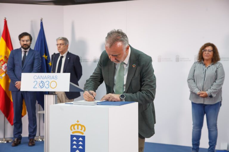 Gobierno canario y sindicatos acuerdan las bases para estabilizar a 3.499 empleados públicos