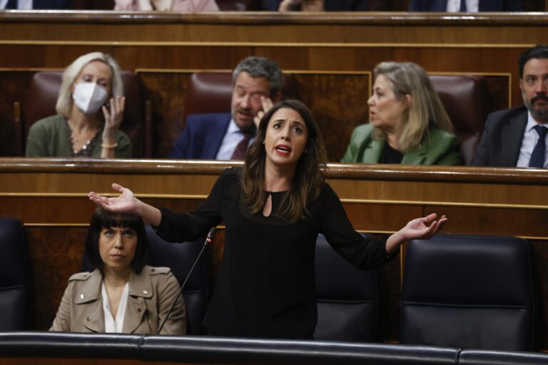 Montero acusa al PP de «promover la cultura de la violación»
