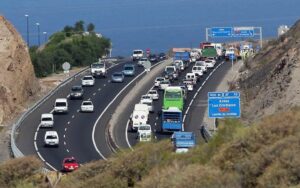 La vuelta a las clases trae consigo más tráfico en Canarias