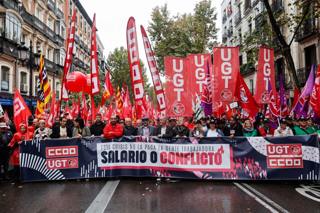 Miles de personas piden en la calle subidas salariales para garantizar el poder adquisitivo