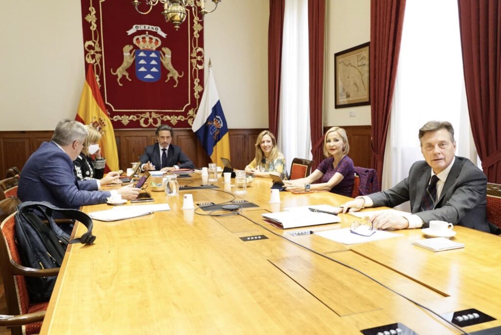 El Parlamento blinda los actos del 25N