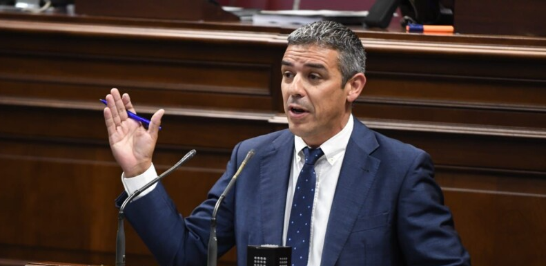 Narvay Quintero deja la presidencia de AHI para dedicarse al Parlamento