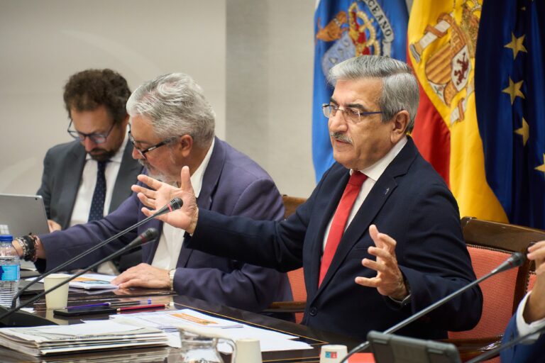 El presupuesto de Canarias comienza a debatirse en comisión parlamentaria