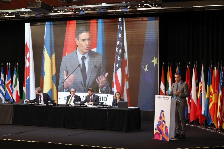 Sánchez pide a Putin que «deje en paz a Ucrania»