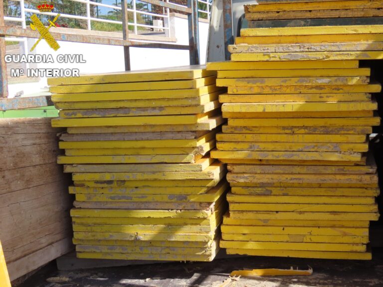 Detenidas cinco personas por robar 740 tablones en obras de Lanzarote