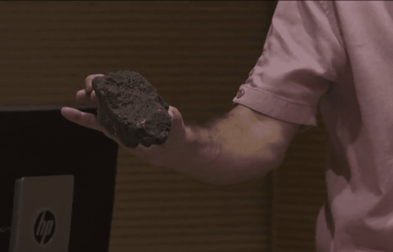 Testigos vieron al acusado lanzar piedra «a traición, con intención de matar»