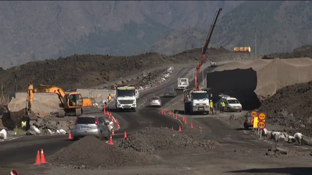 Prevén abrir 24 horas la carretera de La Laguna-Las Norias, en La Palma, a finales de semana