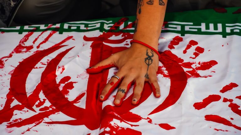 Irán declara la disolución de la «Policía de la moral» implicada en la muerte de Mahsa Amini