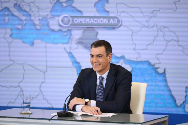 Sánchez agradece su dedicación a 10.781 militares en misiones humanitarias