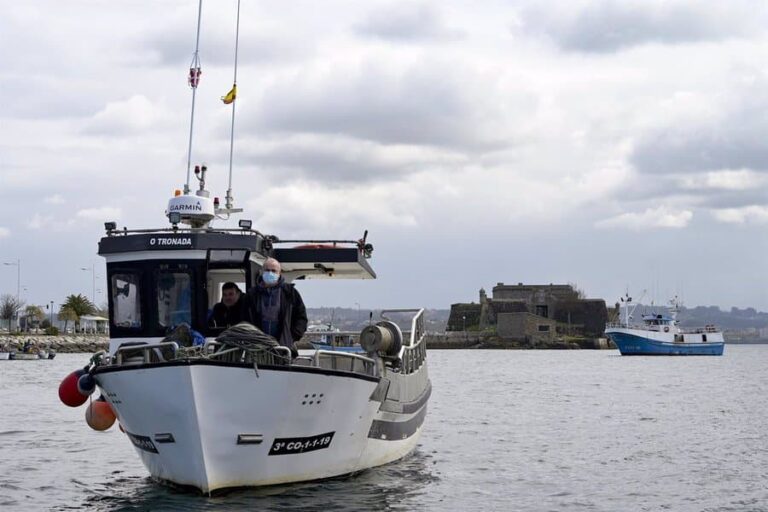 La UE acuerda un reparto de pesca para 2023 que duplica la merluza sur para España