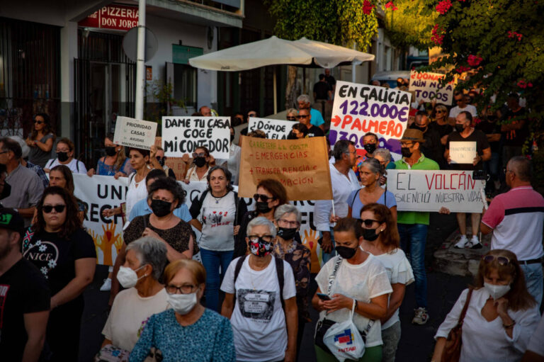 «Decepción» entre los afectados por el volcán de La Palma por la respuesta del Defensor del Pueblo
