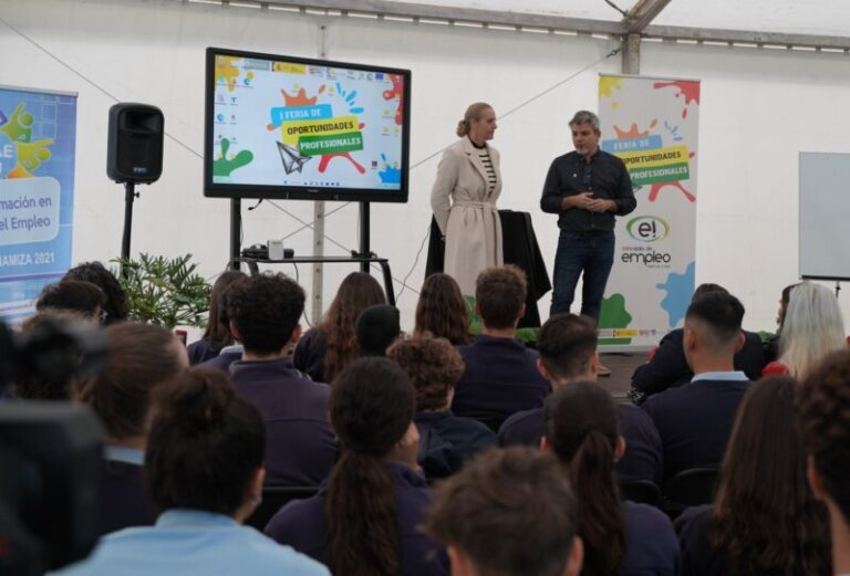 La I Feria de Empleo y Oportunidades Profesionales de Puerto de la Cruz, Tenerife, acogió unos 3.000 participantes