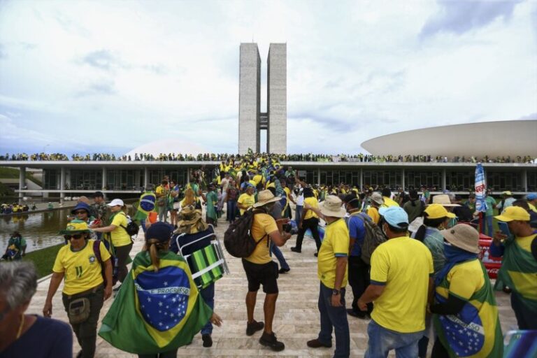Detienen a Anderson Torres, exministro de Justicia de Bolsonaro, a su regreso de EEUU