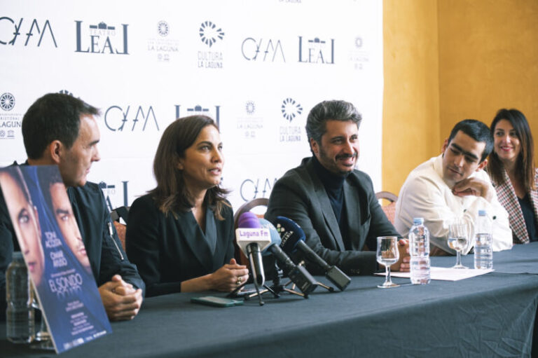 Toni Acosta y Omar Ayuso agotan las entradas en el Teatro Leal para el estreno de ‘El Sonido Oculto’ 