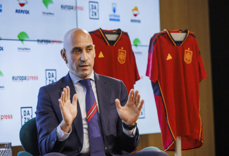 Luis Rubiales dimitirá este viernes de la presidencia de la Federación Española de Fútbol