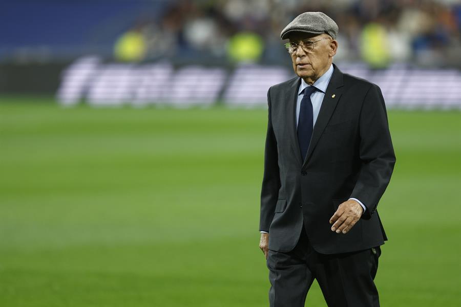 El mundo del deporte se une en el emocionado adiós a Amancio