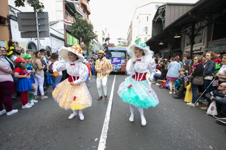 Los niños y niñas protagonizaron este domingo el carnaval de Las Palmas de Gran Canaria