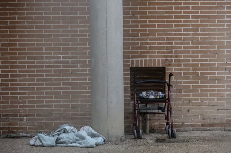 1.282 personas fallecieron en 2022 en la lista de espera de la dependencia en Canarias