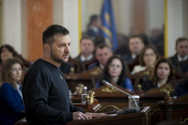 Zelenski no ha visto «ningún documento oficial» sobre la propuesta de paz anunciado por China