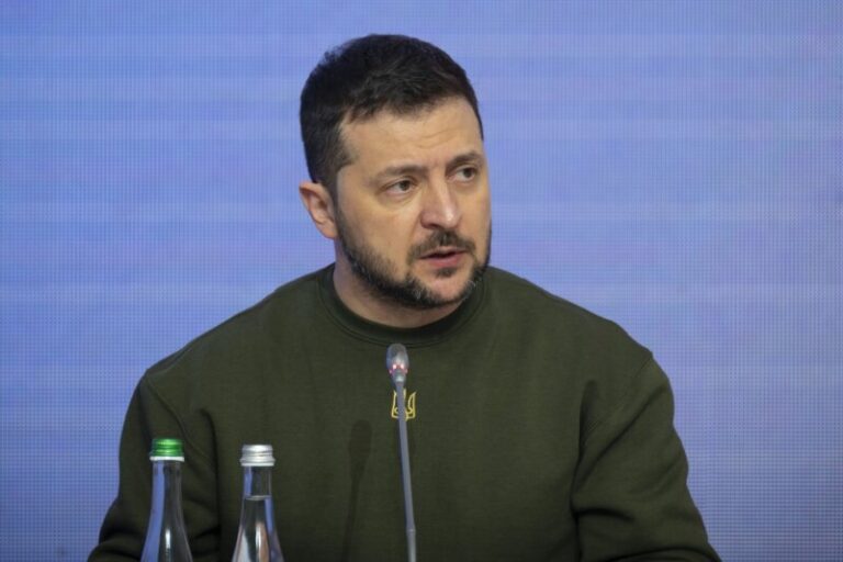 El Parlamento ucraniano aprueba la sexta prorroga de la ley marcial 