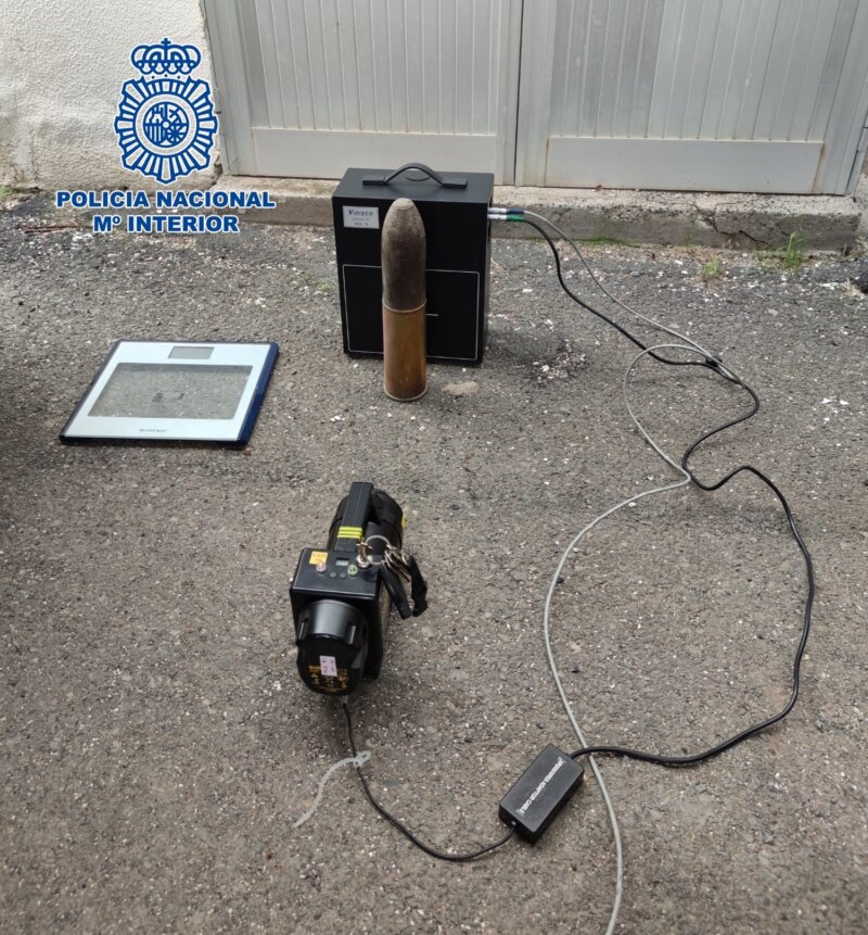 Retiran tres artefactos explosivos en una vivienda de Vegueta, en Las Palmas de Gran Canaria