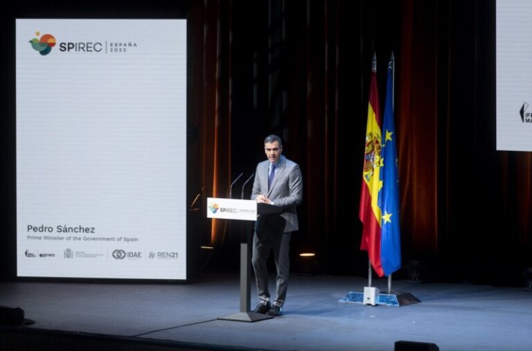 Sánchez anuncia 4.000 plazas de FP este año vinculadas a las renovables
