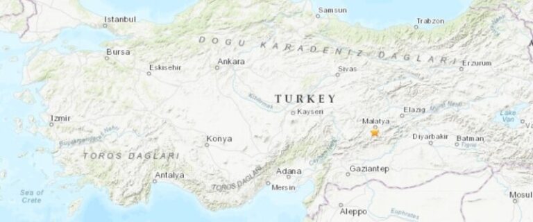 Muere una persona y unas 70 resultan heridas por un nuevo terremoto de 5,6 en el este de Turquía