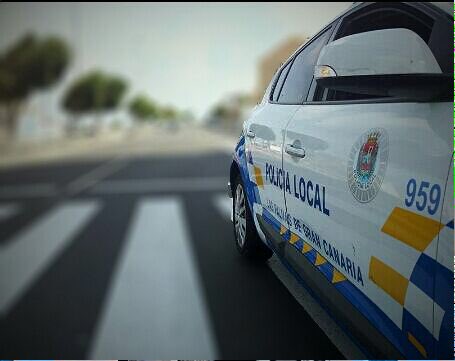 Detienen a un hombre por golpear presuntamente a su pareja en la cara