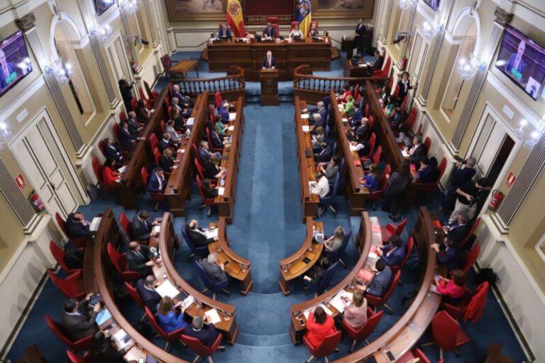 La oposición centra las críticas al Gobierno en la economía, la sanidad y el ‘Caso Mediador’