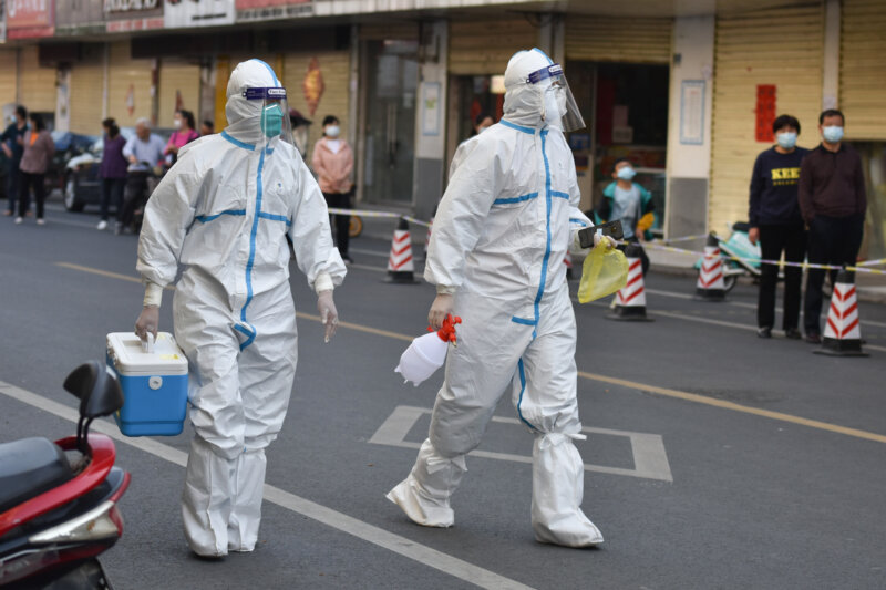 China dice haber logrado una "victoria decisiva" en la lucha contra el coronavirus