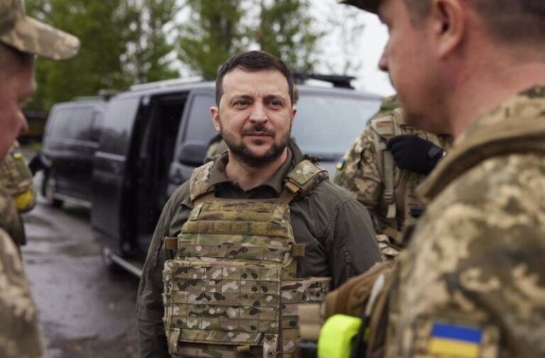 Un año después, perduran los combates entre las fuerzas de Ucrania y Rusia