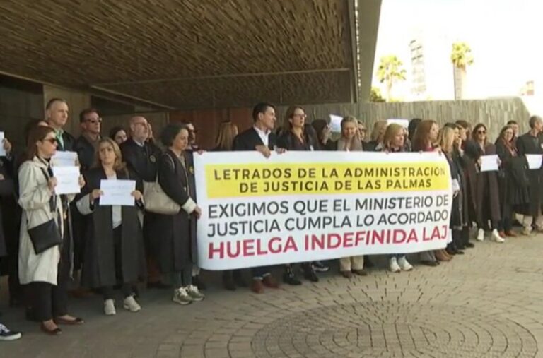 Se cumple una semana de la huelga indefinida de los letrados en Canarias