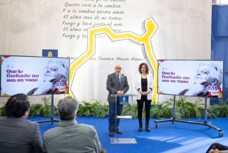 El Cabildo de Gran Canaria conmemora el 8M con un homenaje a las feministas de los años 60 y 70