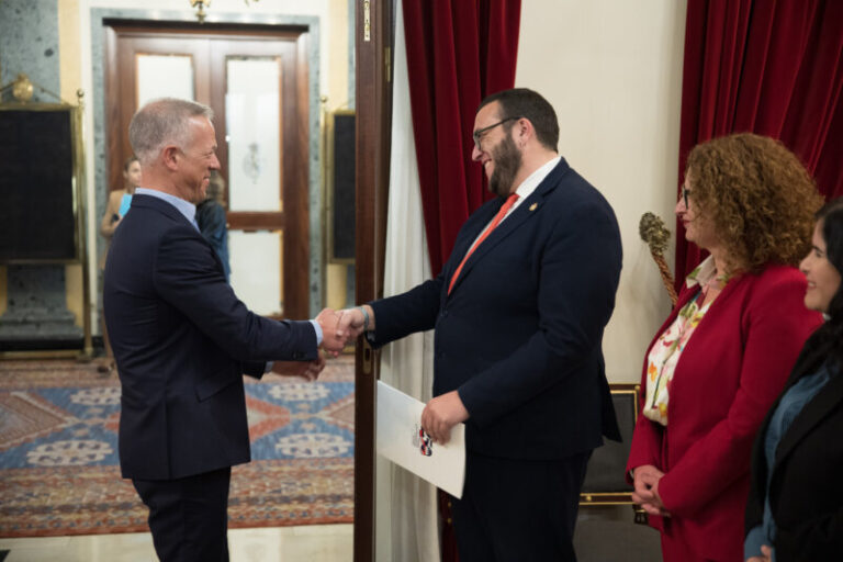 El Senado reconoce a Santa Cruz de La Palma por sus 250 años de las primeras elecciones municipales