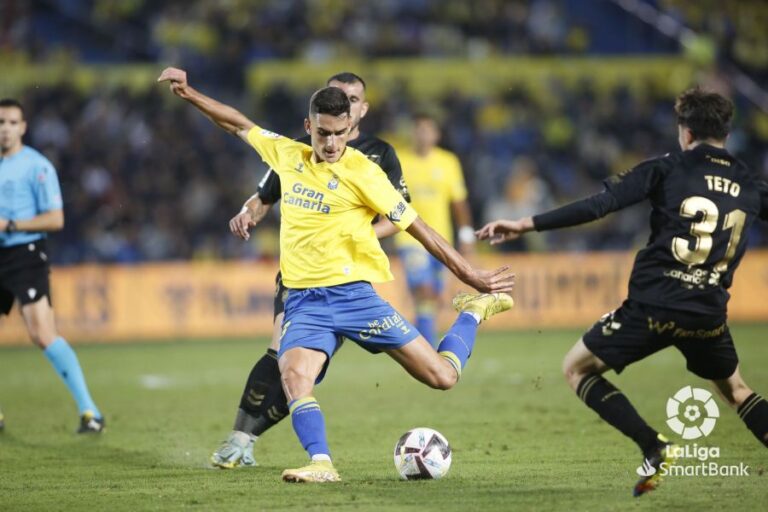 CD Tenerife y UD Las Palmas no llegan en su mejor momento de la temporada al derbi