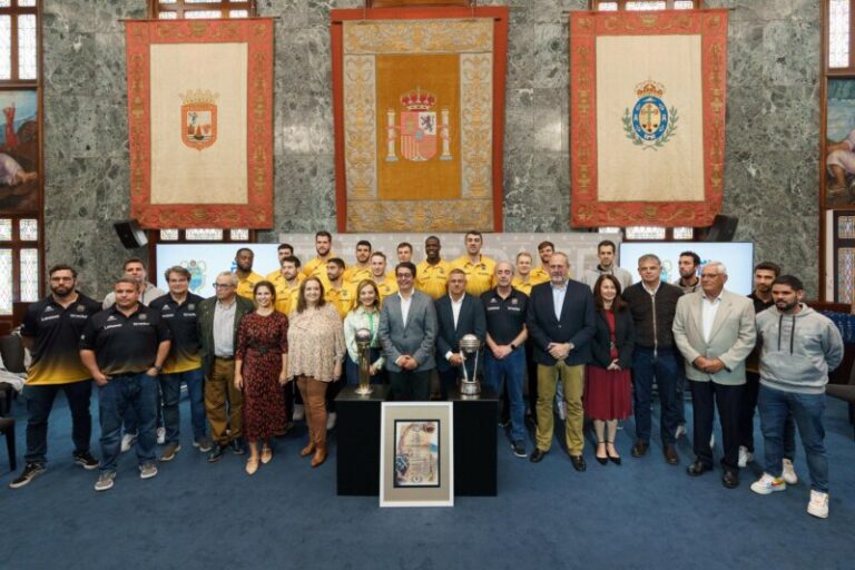 El Cabildo de Tenerife reconoce los éxitos deportivos del Lenovo Tenerife