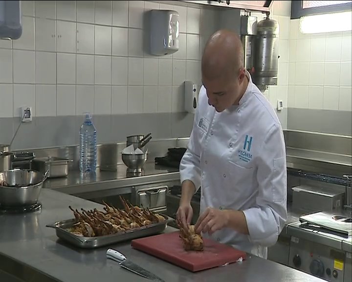 David Hernández pasó de la ingeniería a los fogones para hacerse con un premio nacional, el Protúr Chef